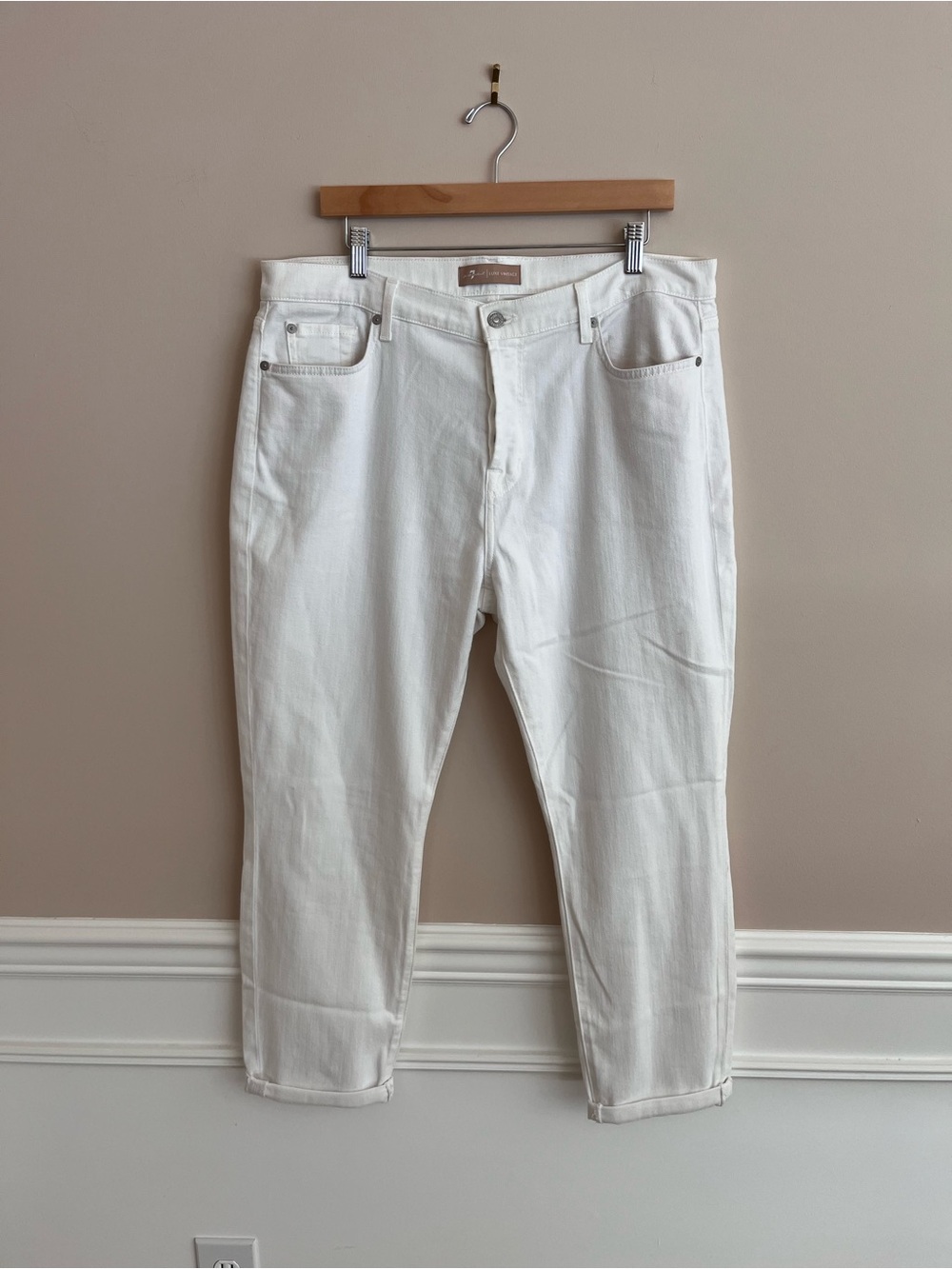 7 FOR ALL MANKIND cropped white Josefina jeans size 32
